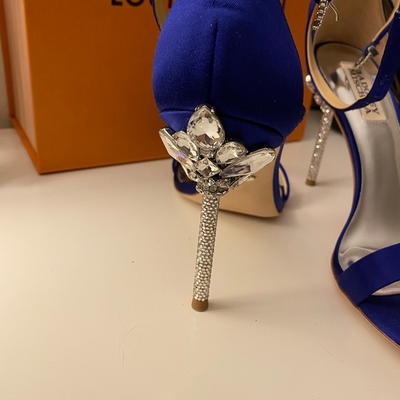 badgley mischka heels - Picture 2 of 3